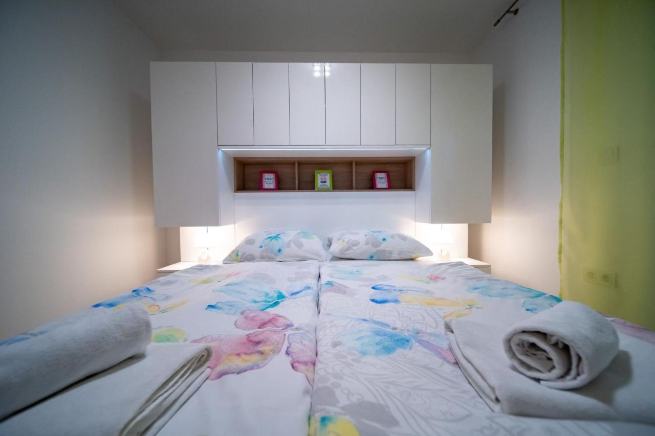 Apartments Arbis لوبار المظهر الخارجي الصورة