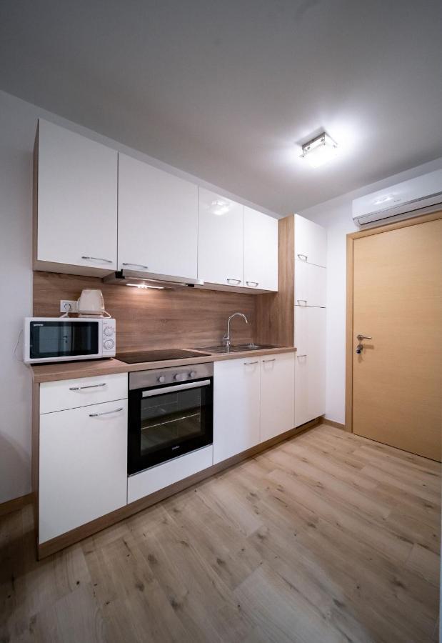 Apartments Arbis لوبار المظهر الخارجي الصورة