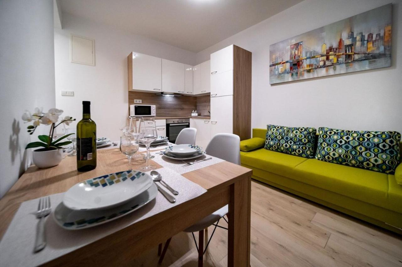 Apartments Arbis لوبار المظهر الخارجي الصورة