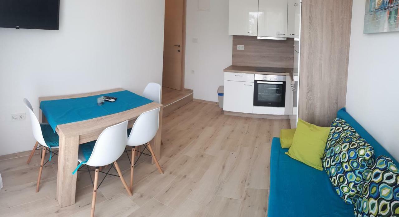 Apartments Arbis لوبار المظهر الخارجي الصورة